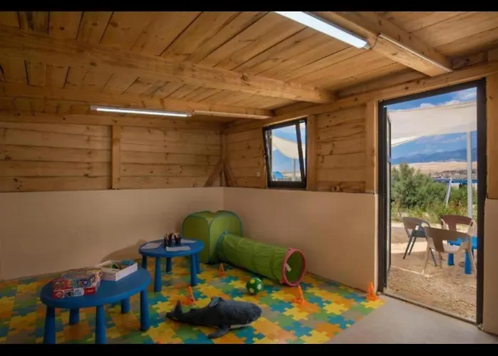 Kamp alanı Lunabay Spiritos Mobile Home, Terra Park Spiritos Kolan